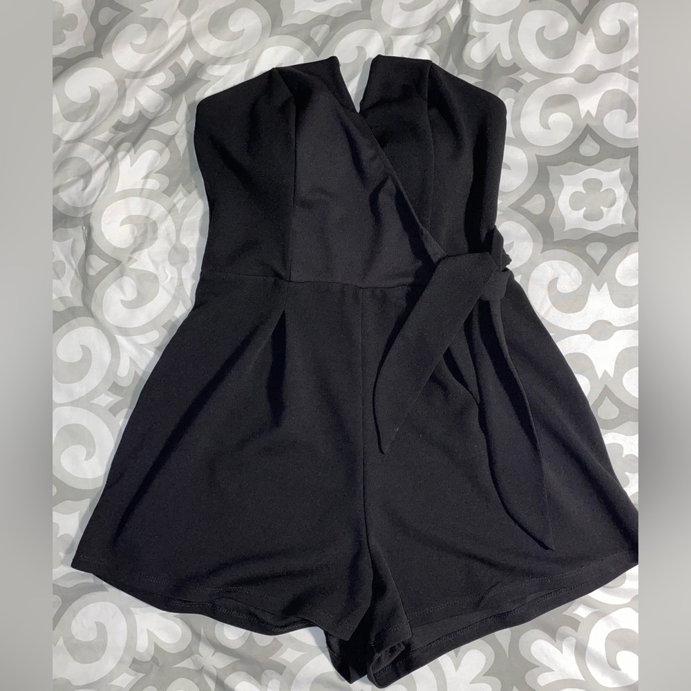 Strapless black romper with shorts